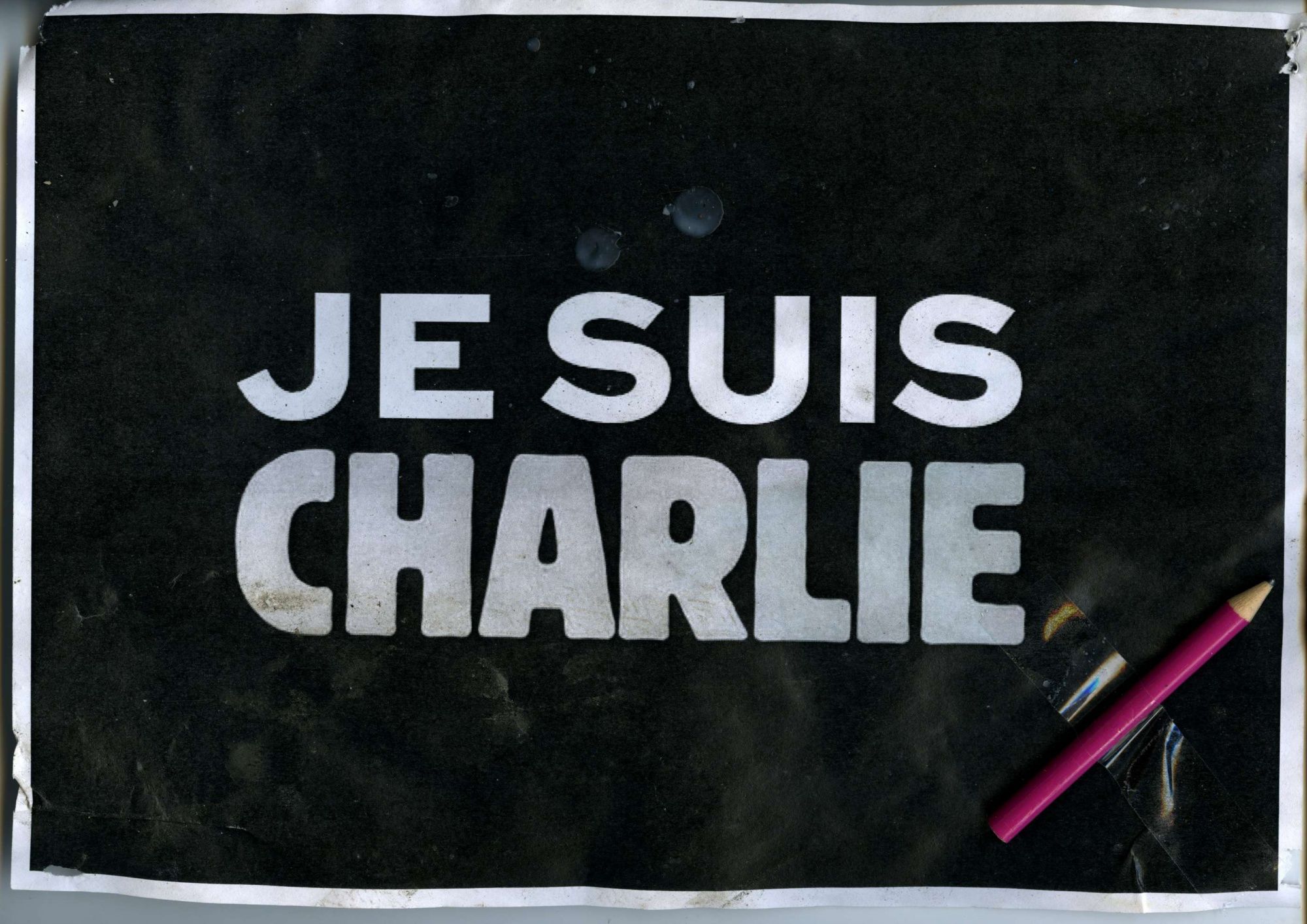 Commémorations des attentats de janvier 2015 : une exposition virtuelle sur les messages laissés par les Stéphanois