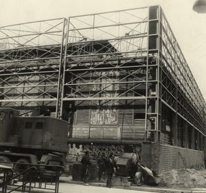 Halles de Saint-Etienne, cours Victor Hugo, modernisation en 1966 (6 M 43 ICONO 1). 