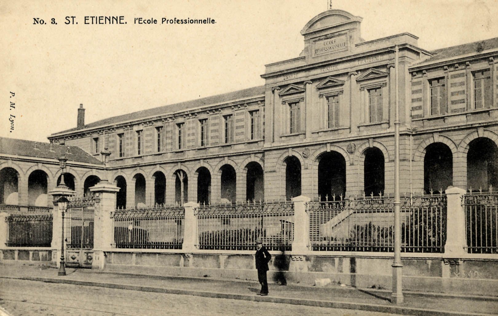 Ecole nationale professionnelle de garçons