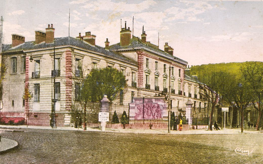 Le lycée Claude-Fauriel