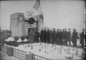  Commémoration du 1er novembre au monument du Souvenir français (1950).